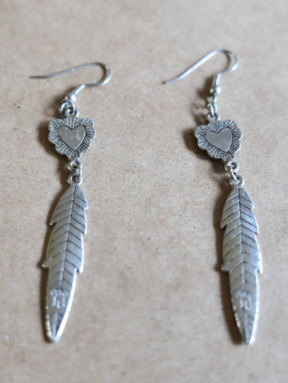 HD Earrings - Picture 2 of 3
